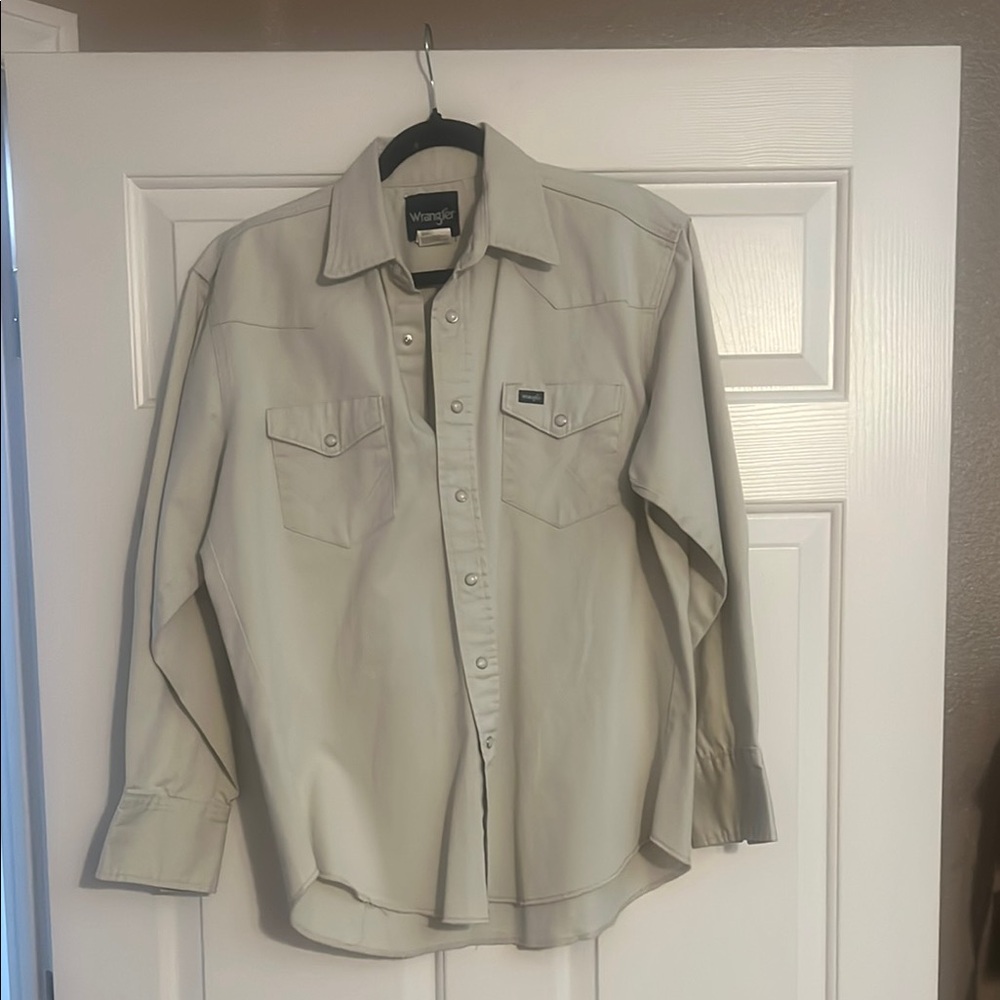 Wrangler Light Tan Long Sleeve Shirt